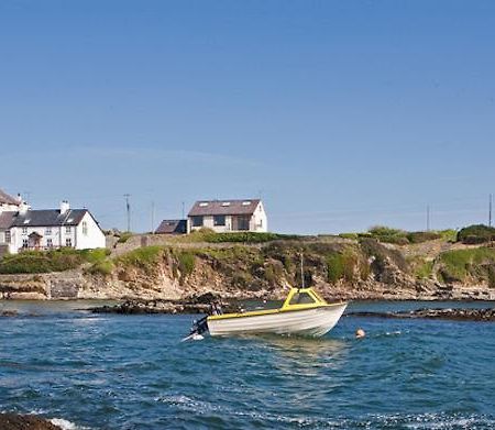 Bull Bay Hotel Amlwch Exteriör bild